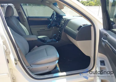 2006 Chrysler 300 z USA, uszkodzony, nr VIN 2C3K53GX6H529802